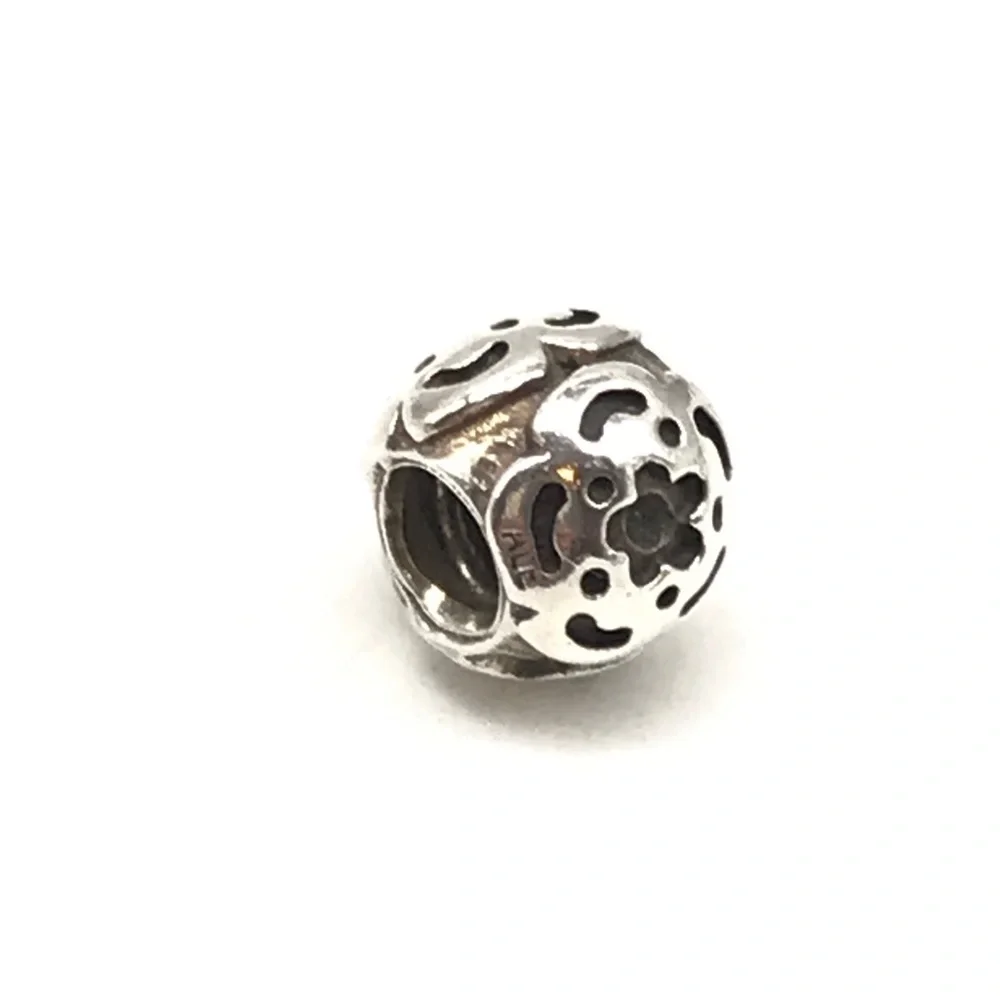 Pandora Retired Flower Charm